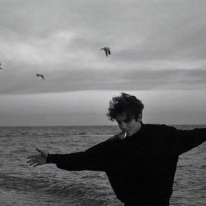 妺妺坐在我腿上啪啪H
